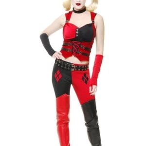 SUPER CUTE HARLEY QUINN COSTUME